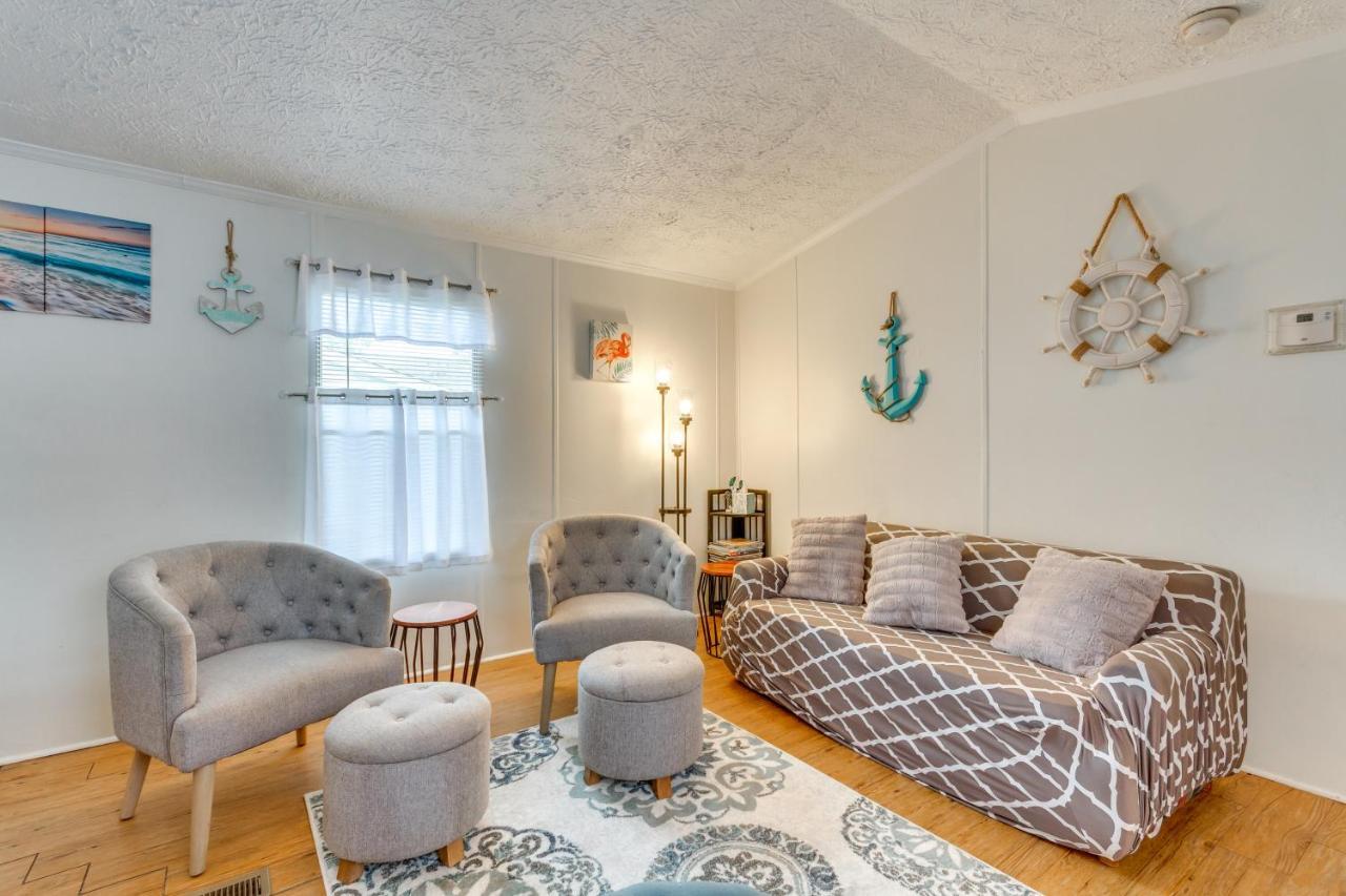 Bright Pensacola Home With Backyard - Pets Welcome! Экстерьер фото